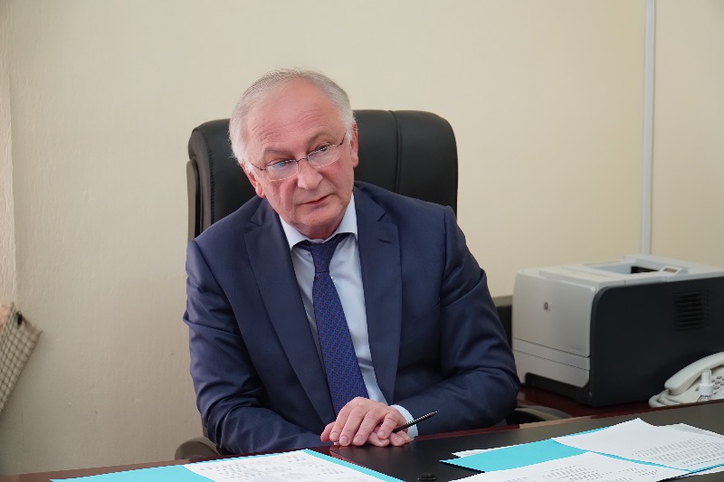 Председатель Правительства Дагестана провёл личный приём граждан
